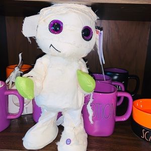 Halloween mummy dancing thriller Michael Jackson